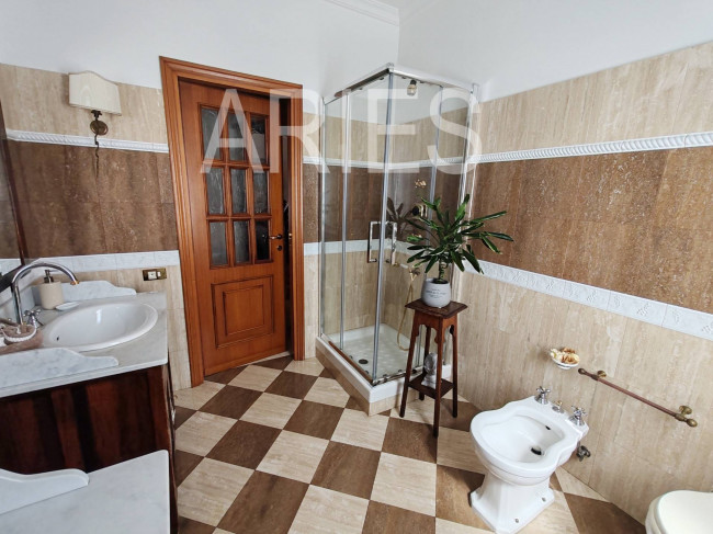 Villetta bifamiliare in vendita a Roma
