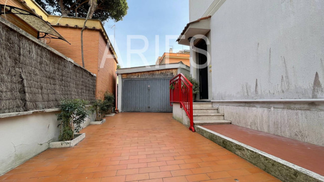 Villetta bifamiliare in vendita a Roma