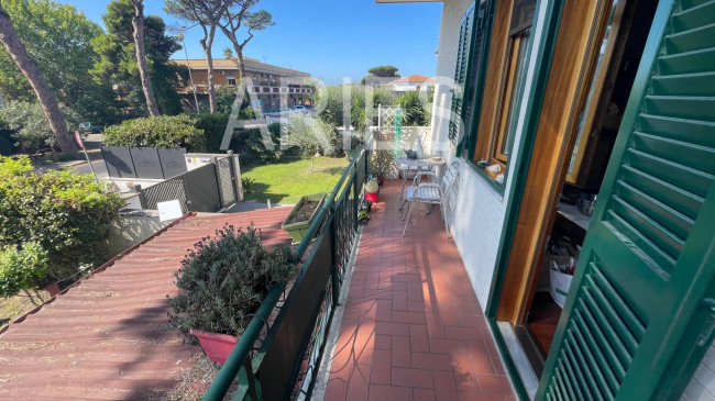 Villetta bifamiliare in vendita a Fiumicino