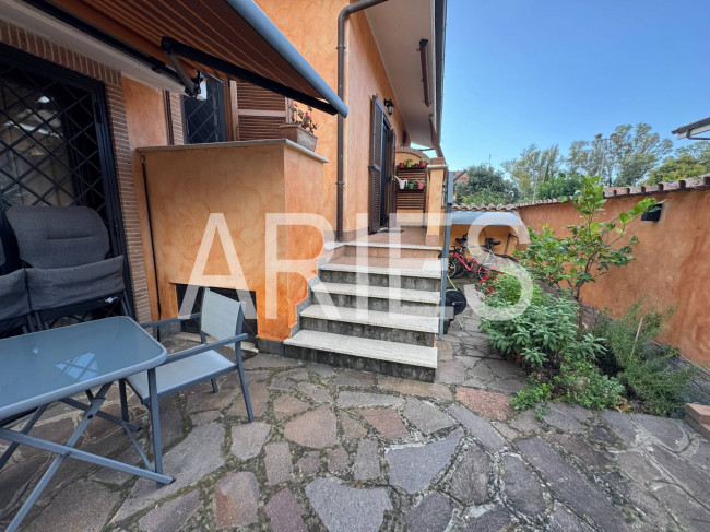 Villetta bifamiliare in vendita a Roma