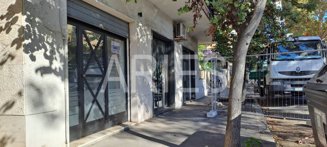 Locale commerciale in affitto a Roma