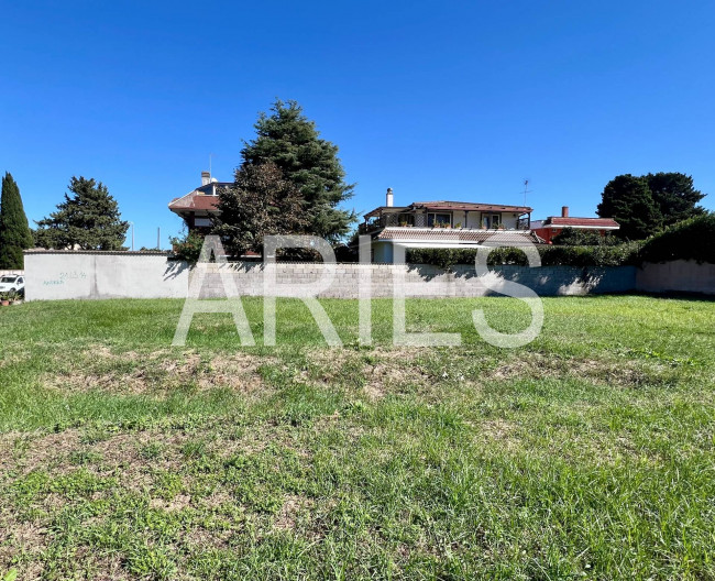 Terreno edificabile in vendita a Roma