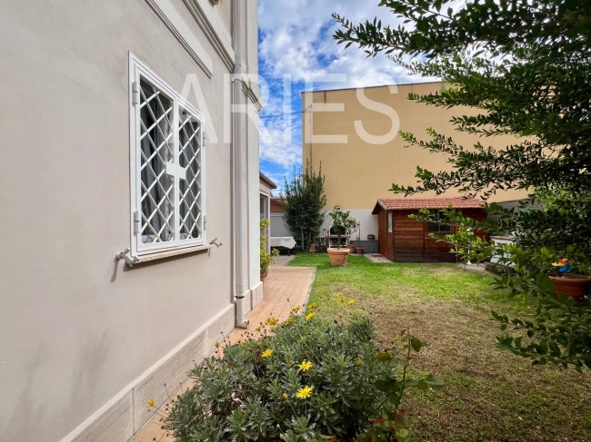 Villetta bifamiliare in vendita a Fiumicino