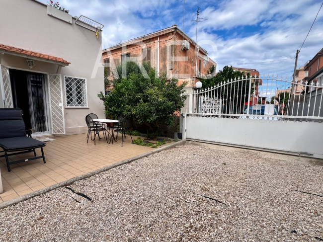 Villetta bifamiliare in vendita a Fiumicino