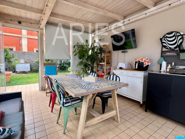 Villetta bifamiliare in vendita a Fiumicino