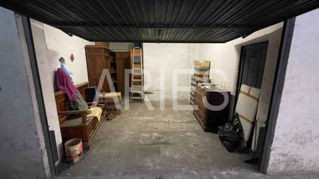 Box o garage in vendita a Roma