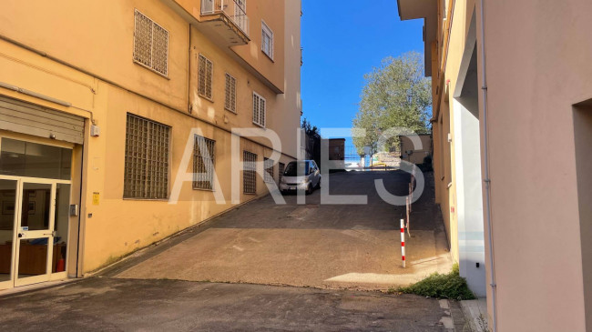 Box o garage in vendita a Roma