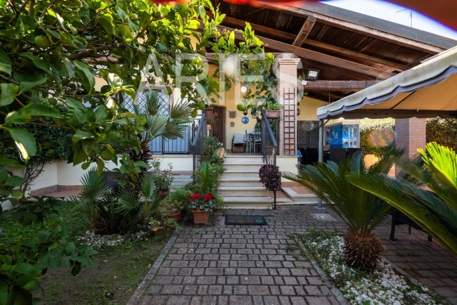 Villa in vendita a Roma