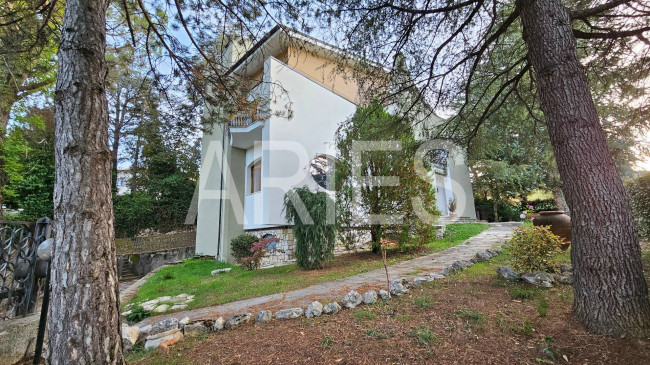 Villa in vendita a L'Aquila