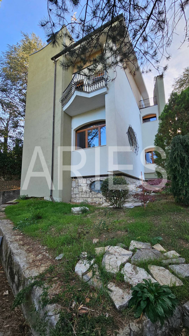 Villa in vendita a L'Aquila