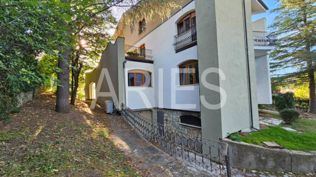 Villa in vendita a L'Aquila