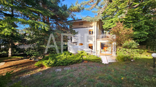 Villa in vendita a L'Aquila