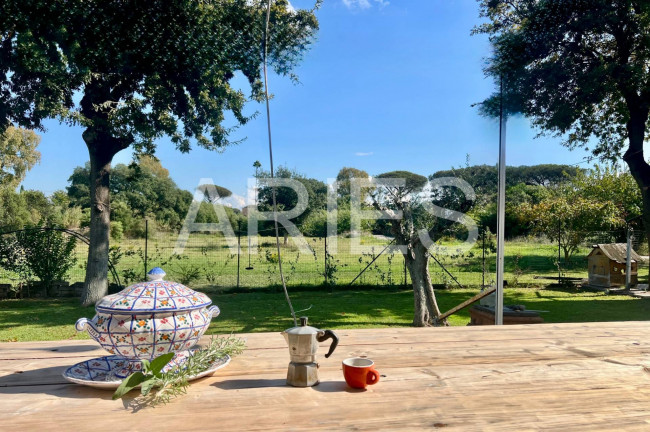 Villetta bifamiliare in vendita a Roma