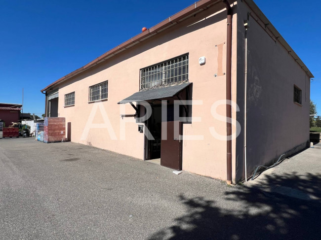 Capannone in affitto a Roma