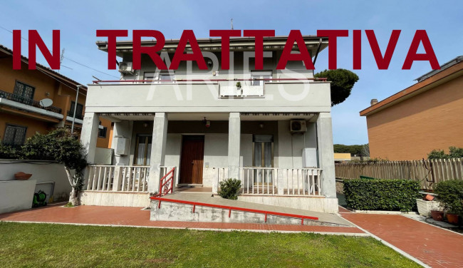 Villetta bifamiliare in vendita a Roma