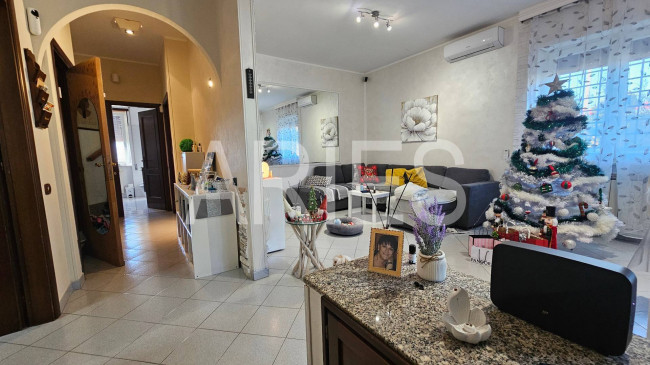 Villetta bifamiliare in vendita a Roma