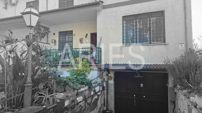 Villetta bifamiliare in vendita a Roma