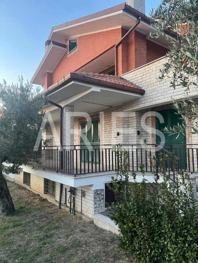 Villa in vendita a Nerola