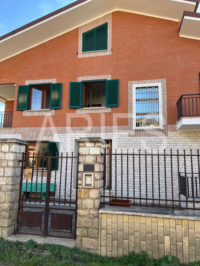 Villa in vendita a Nerola