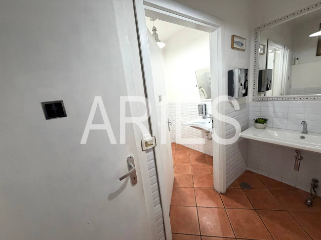 Attività commerciale in vendita a Fiumicino