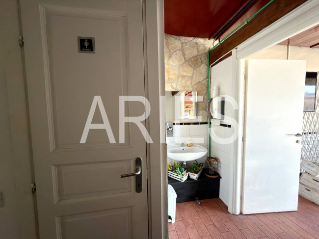 Attività commerciale in vendita a Fiumicino