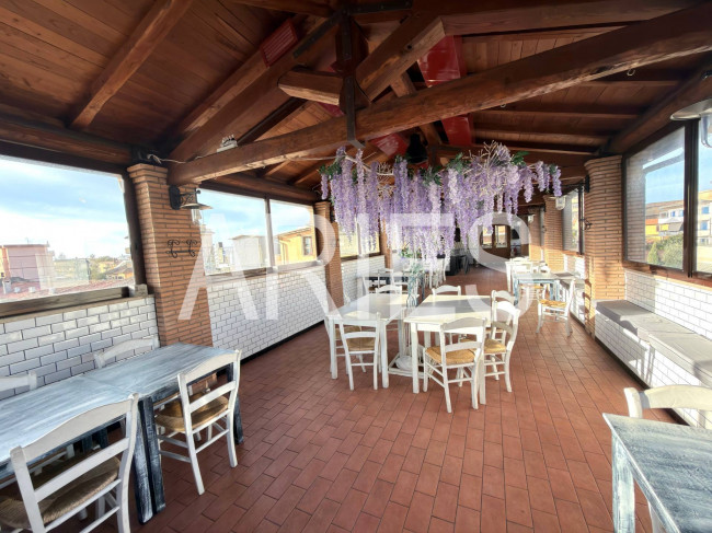 Attività commerciale in vendita a Fiumicino