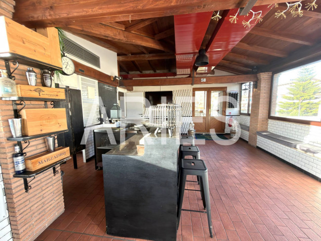 Attività commerciale in vendita a Fiumicino