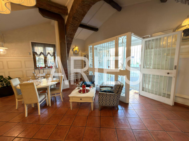 Attività commerciale in vendita a Fiumicino