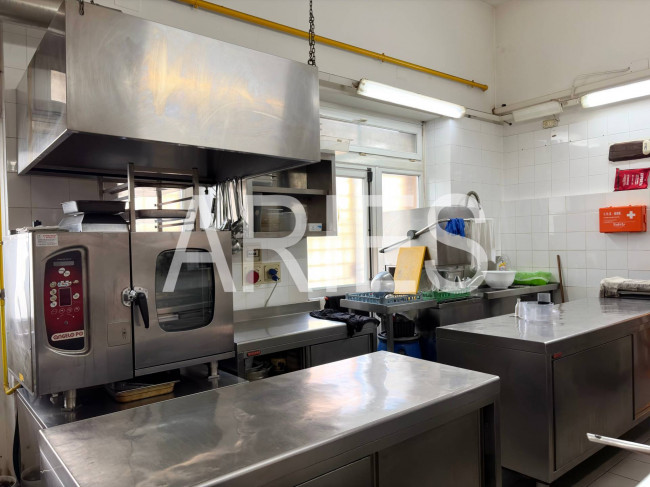 Attività commerciale in vendita a Fiumicino