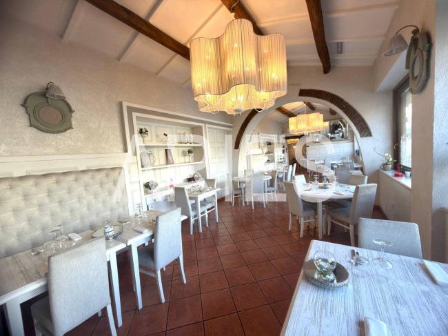 Attività commerciale in vendita a Fiumicino