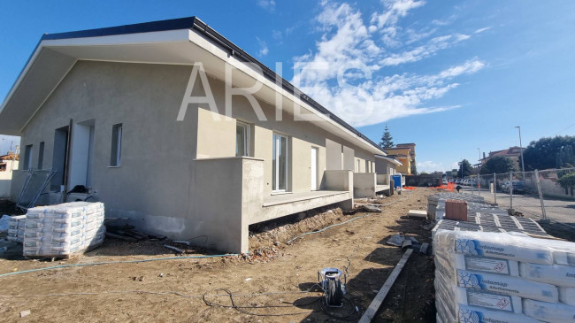 Villetta bifamiliare in vendita a Fiumicino