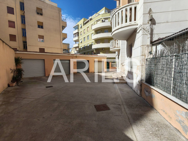 Box o garage in vendita a Roma