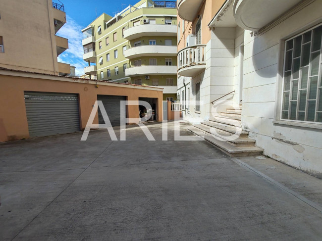 Box o garage in vendita a Roma