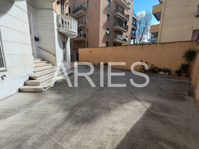 Box o garage in vendita a Roma