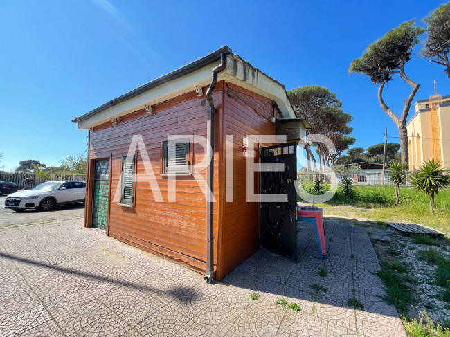 Locale commerciale in vendita a Roma