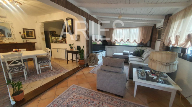 Villa in vendita a Fiumicino