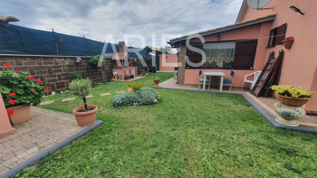 Villa in vendita a Fiumicino