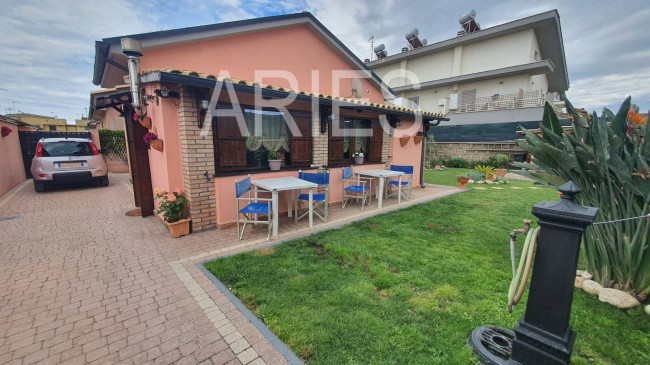 Villa in vendita a Fiumicino