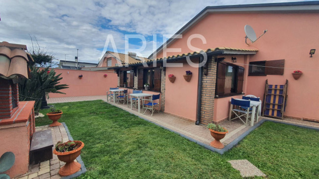 Villa in vendita a Fiumicino