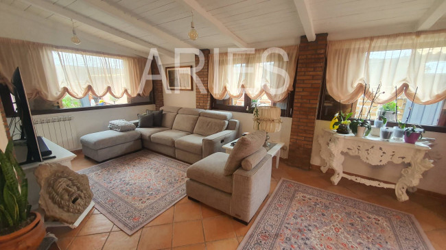 Villa in vendita a Fiumicino