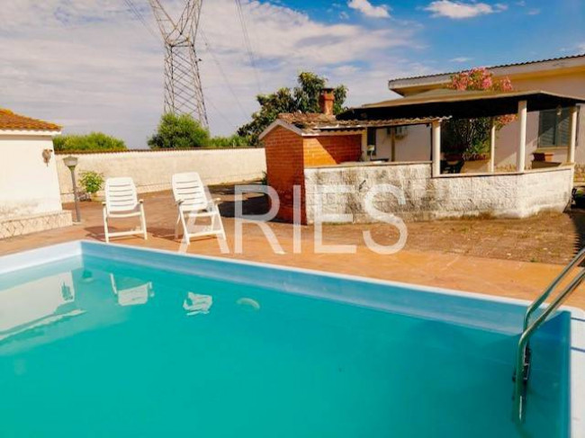 Villa in vendita a Aprilia