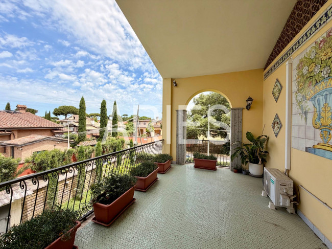 Villetta bifamiliare in vendita a Roma