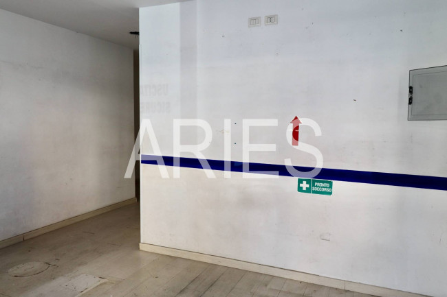 Locale commerciale in vendita a Roma