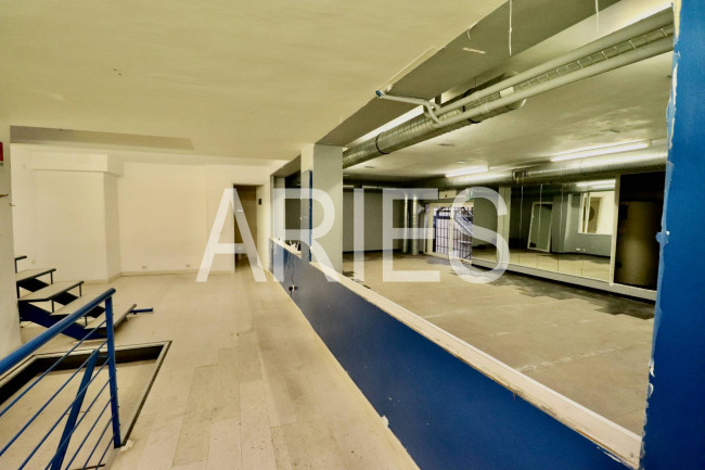 Locale commerciale in vendita a Roma