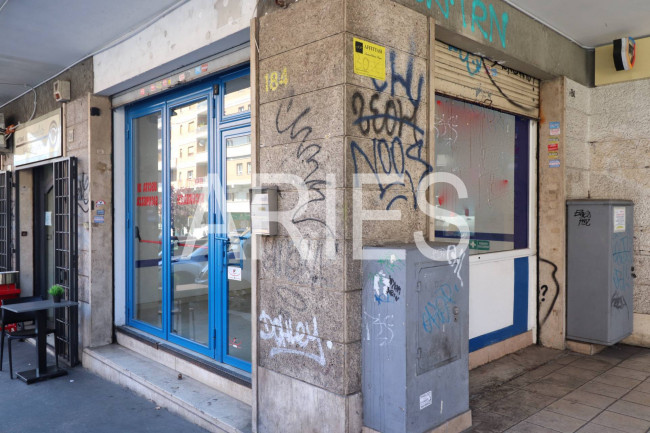Locale commerciale in vendita a Roma