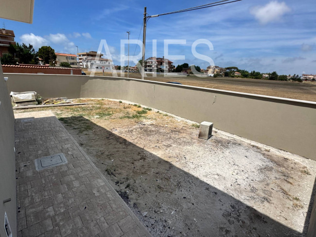 VILLA QUADRIFAMILIARE in vendita a Fiumicino