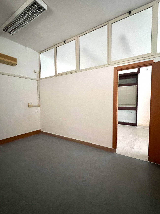 Locale commerciale in vendita a Roma