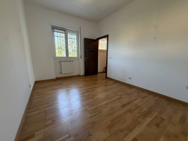 VILLA QUADRIFAMILIARE in vendita a Roma