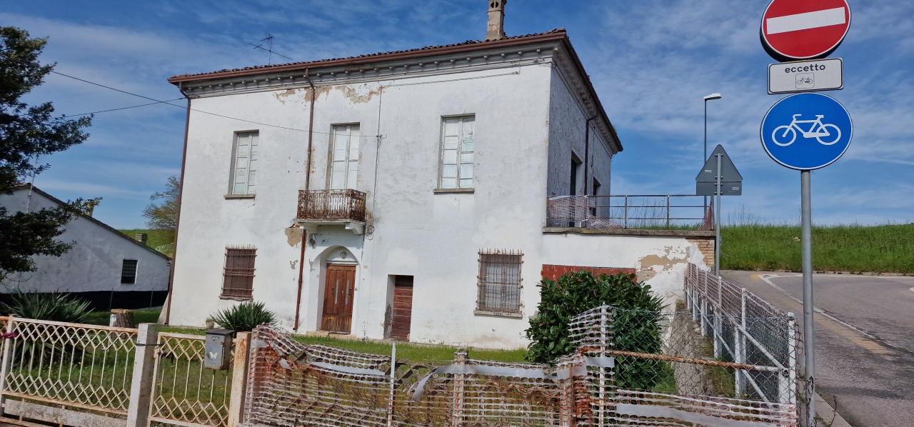 Casa indipendente in vendita a Mezzano, Ravenna (RA)