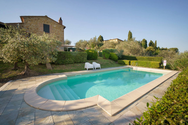 Casale in Vendita a Volterra